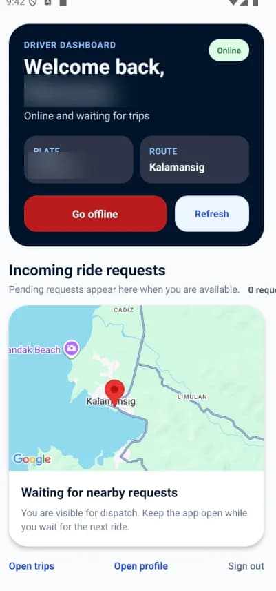 TriTrack driver app waiting for nearby ride requests on a map; identifiers hidden
